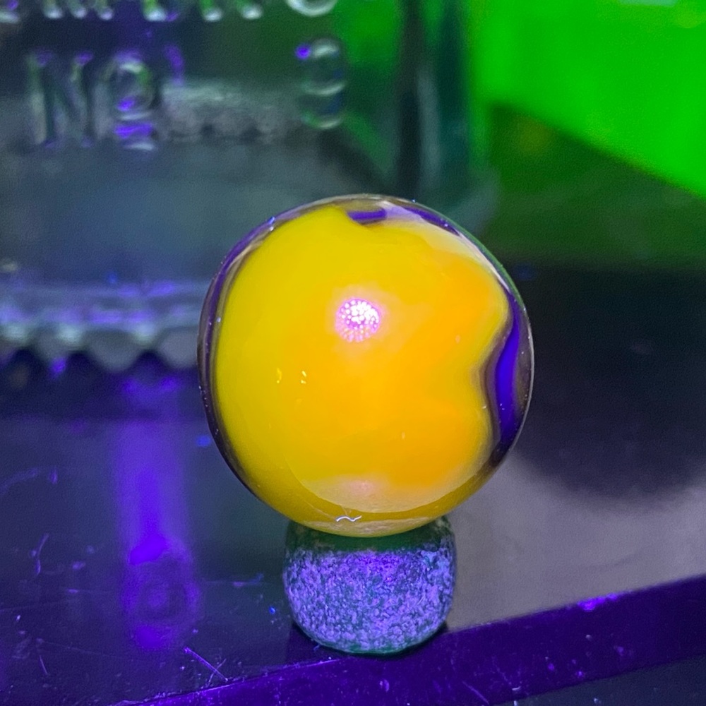Bumblebee Jabo collectible marble - Picture 9 of 10